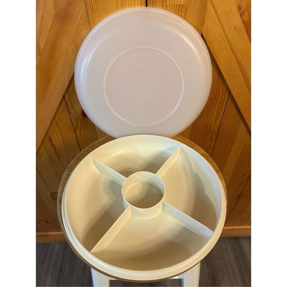 Vintage Tupperware almond divided serving dish and clear Seal - Picture 1 of 4